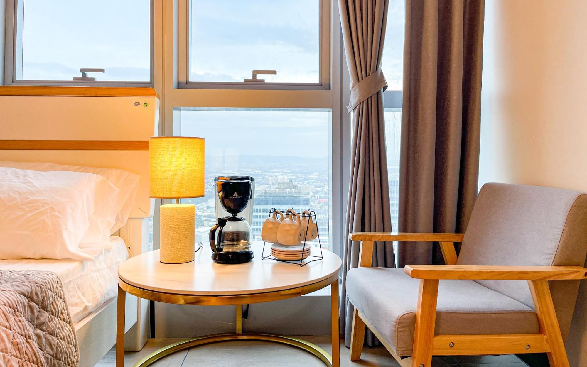 Cityscape View 2Br In Uptown Bgc W 200Mbps Wifi Taguig Exterior foto